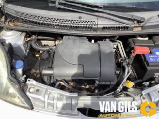 Peugeot 107 107, Hatchback, 2005 / 2014 1.0 12V picture 9