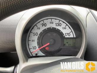 Peugeot 107 107, Hatchback, 2005 / 2014 1.0 12V picture 10