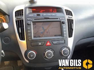 Kia Cee d Cee'd Sporty Wagon (EDF), Combi, 2007 / 2012 1.4 16V picture 17