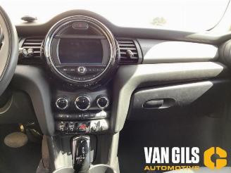 Mini Cooper Mini (F55), Hatchback 5-drs, 2013 1.5 12V Cooper picture 18