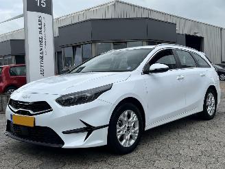Vaurioauto  passenger cars Kia Ceed Sportswagon 1.0 T-GDi DynamicLine 2023/7