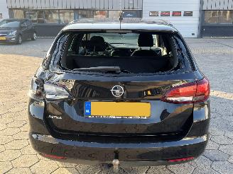 Opel Astra Sports Tourer 1.2 Edition picture 5