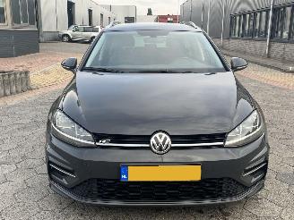 Volkswagen Golf Variant 2.0 TDI Highline Business R picture 2