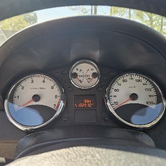 Peugeot 207 1.6 VTi cabrio Roland Garros AIRCO picture 4