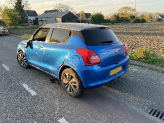 Suzuki Swift 1.2 Dual-Jet Smart Hybride picture 4