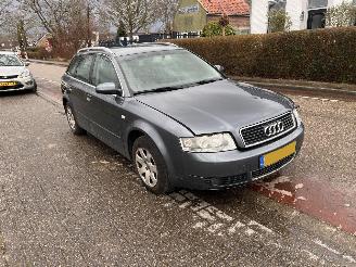 damaged passenger cars Audi A4 2.0-20V 2004/10