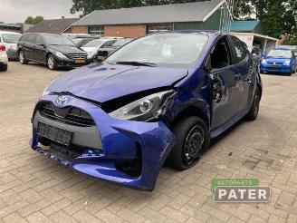Coche siniestrado Toyota Yaris Yaris IV (P21/PA1/PH1), Hatchback, 2020 1.5 12V Hybrid 2021/5