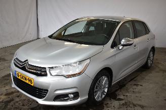 skadebil auto Citroën C4 1.6 VTi Collection 2013/10