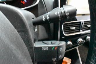 Renault Clio 0.9 TCe Limited picture 34