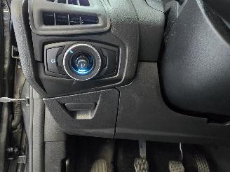 Ford Focus 1.0 1.0 Trend Edition picture 27