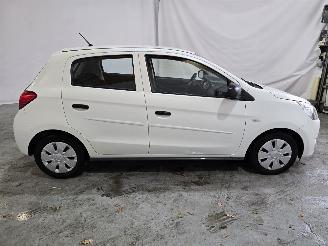 Mitsubishi Space-star 1.0 Entry picture 8