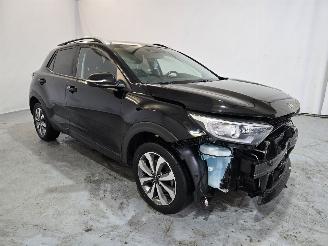 Damaged car Kia Stonic 1.0 T-GDi MHEV Dyn+L 2021/5