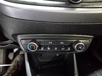 Opel Crossland X picture 35