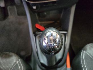 Renault Clio 0.9 TCe Expression picture 35