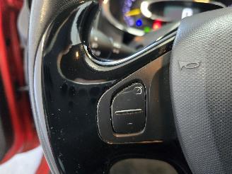 Renault Clio 0.9 TCe Expression picture 30