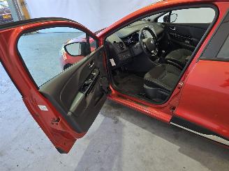 Renault Clio 0.9 TCe Expression picture 23