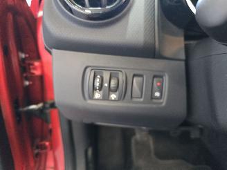 Renault Clio 0.9 TCe Expression picture 27