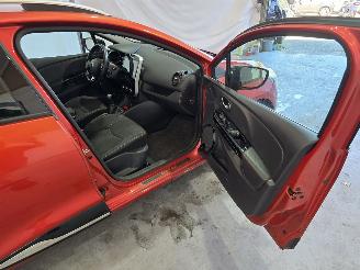 Renault Clio 0.9 TCe Expression picture 17