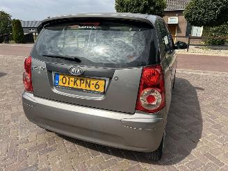 Kia Picanto 1.0 Seven picture 7