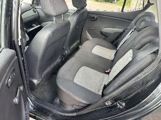 Hyundai I-10 1.1 Active picture 9