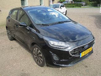 Vrakbiler auto Ford Fiesta 1.0 EcobB Hy Tit NAP REST BPM 2000 euro !!!! 2023/7