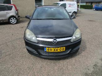 Opel Astra GTC 1.6 Business picture 2