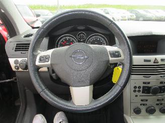 Opel Astra GTC 1.6 Business picture 33