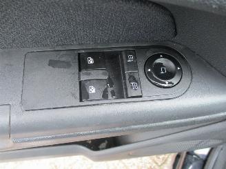 Opel Astra GTC 1.6 Business picture 31