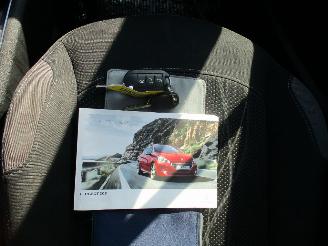 Peugeot 208 1.6 e HDI Blue Lease picture 26