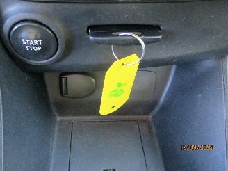 Renault Clio 0.9 TCe Estate picture 27