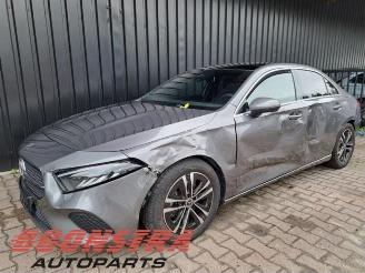 Vrakbiler auto Mercedes A-klasse A Limousine (177.1), Sedan, 2018 / 2026 1.3 A-180 Turbo Mild Hybrid 2024/10