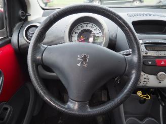 Peugeot 107 1.0-12V XS picture 16