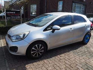 Kia Rio 1.2 plus pack picture 1