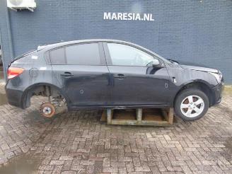 Vrakbiler auto Chevrolet Cruze Cruze (305), Hatchback, 2010 / 2015 1.6 16V VVT 2012/8