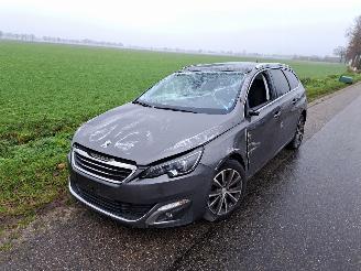 demontáž osobní automobily Peugeot 308 1.2 THP 2016/6