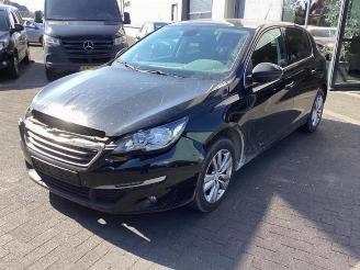 Vrakbiler auto Peugeot 308 308 (L3/L8/LB/LH/LP), Hatchback 5-drs, 2013 / 2021 1.6 BlueHDi 120 2015/8