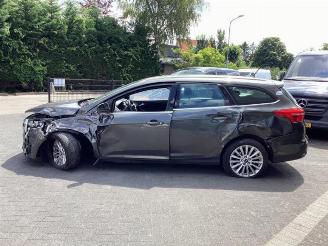 Ford Focus  picture 8