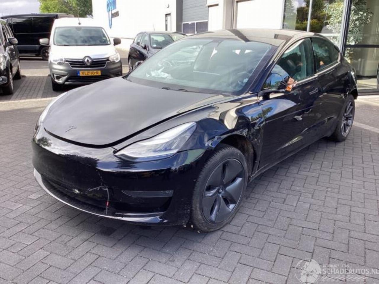 Tesla Model 3 Model 3, Sedan, 2017 Long Range 72kWh