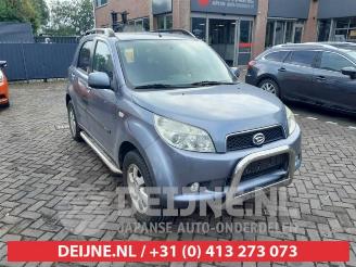 Vrakbiler auto Daihatsu Terios Terios (J2), Terreinwagen, 2005 1.5 16V DVVT 4x2 Euro 4 2006/9