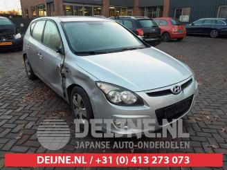 demontáž osobní automobily Hyundai I-30 i30 (FD), Hatchback, 2007 / 2011 1.6 CVVT 16V 2010/8