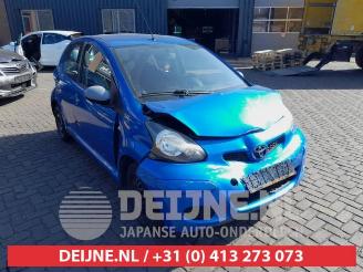 Vrakbiler auto Toyota Aygo Aygo (B10), Hatchback, 2005 / 2014 1.0 12V VVT-i 2010/11