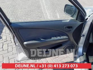 Mitsubishi Outlander Outlander (CU), SUV, 2001 / 2007 2.0 16V 4x2 picture 10