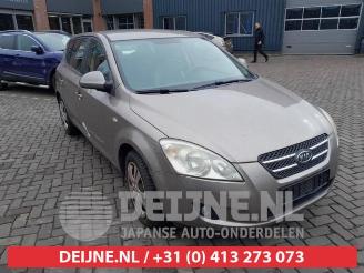 Uttjänta bilar auto Kia Cee d Cee'd (EDB5), Hatchback 5-drs, 2006 / 2012 1.4 CVVT 16V 2006/12