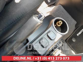 Mazda 2 2 (DE), Hatchback, 2007 / 2015 1.3 16V S-VT picture 21