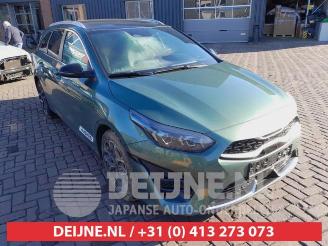 skadebil bromfiets Kia Cee d Ceed Sportswagon (CDF), Combi 5-drs, 2018 1.5 T-GDI 16V 2024/6