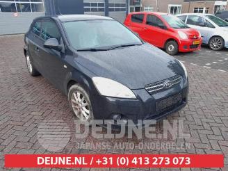 Uttjänta bilar auto Kia Pro cee d Pro cee'd (EDB3), Hatchback 3-drs, 2008 / 2012 1.4 CVVT 16V 2009/2
