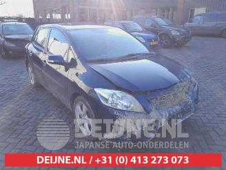 Uttjänta bilar auto Toyota Auris Auris (E15), Hatchback, 2006 / 2012 1.8 16V HSD Full Hybrid 2013/1