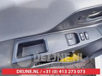 Toyota Yaris Yaris III (P13), Hatchback, 2010 / 2020 1.0 12V VVT-i picture 12