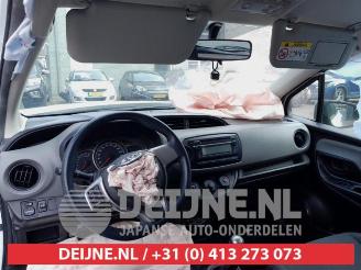 Toyota Yaris Yaris III (P13), Hatchback, 2010 / 2020 1.0 12V VVT-i picture 16