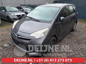Toyota Verso S Verso S, MPV, 2010 / 2016 1.33 16V Dual VVT-I picture 3